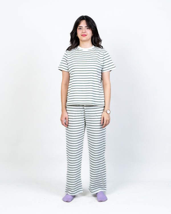 EVERGREEN STRIPE CREW NECK TEE